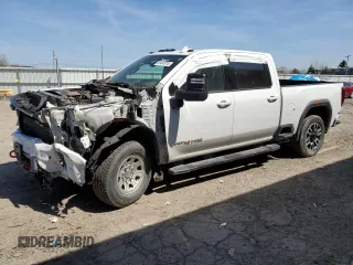 2020 GMC Sierra 2500HD AT4 z VIN 1GT49PEY4LF270896, wystawiony jako Copart lot #53481915 z przebiegiem Nie podano mil oraz Czysty tytuł • Clean title. Historia ofert i sprzedaży dostępna na DreamBid. Obrazek 1.