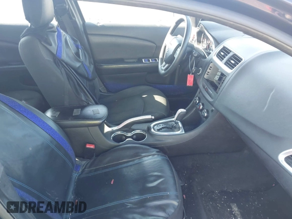 2014 Dodge Avenger SE z VIN 1C3CDZAB9EN144246, wystawiony jako IAAI lot #42145227 z przebiegiem 133 155 mil mil oraz . Historia ofert i sprzedaży dostępna na DreamBid. Obrazek 5.