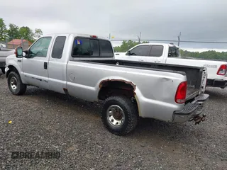 2003 Ford F-250 XL с VIN 1FTNX21P43ED12211, выставлен на аукционе IAAI как лот 42267003 с пробегом 214 101 миль миль и . История ставок и продаж доступна на DreamBid. Изображение 3.