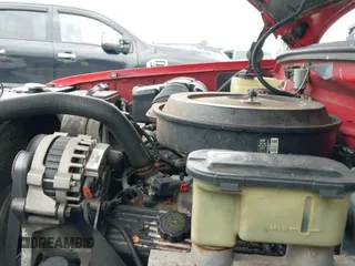 1994 GMC Sierra 1500 z VIN 2GTEK19K4R1548045, wystawiony jako IAAI lot #42569550 z przebiegiem 182 287 mil mil oraz . Historia ofert i sprzedaży dostępna na DreamBid. Obrazek 13.