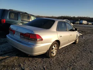 2002 Honda Accord Sdn EX with VIN 1HGCG56602A155146, listed as a Copart auction lot 48723585 with 196,190 mi miles and Salvage Title. Bid and sale history available at carsss.com. Image 3.