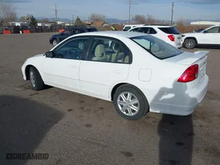 2005 Honda Civic Sdn LX SSRS with VIN 2HGES16645H630173, listed as a IAAI auction lot 41852270 with 176,012 mi miles. Bid and sale history available at carsss.com. Image 3.