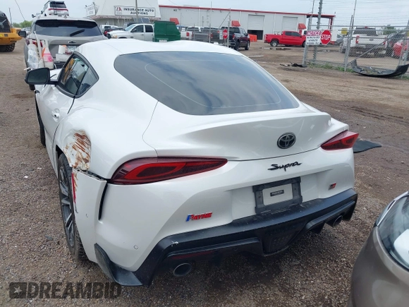 2021 Toyota Supra 2.0 with VIN WZ1DB2C0XMW043249, listed as a IAAI auction lot 42085092 with Not provided miles and . Bid and sale history available at DreamBid. Image 3.