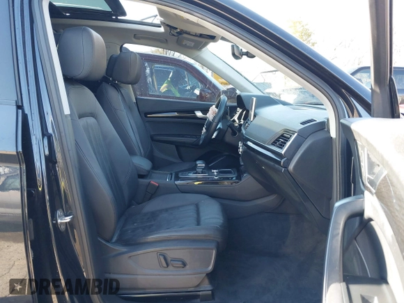 2020 Audi Q5 Premium Plus with VIN WA1BNAFY3L2071645, listed as a IAAI auction lot 40912823 with 86,114 mi miles. Bid and sale history available at carsss.com. Image 5.