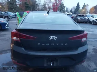 2019 Hyundai Elantra Preferred with VIN KMHD84LF9KU735813, listed as a IAAI auction lot 41073996 with 96,326 mi miles. Bid and sale history available at carsss.com. Image 17.