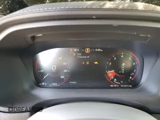 2017 Volvo V90 z VIN YV4A22NL1H1000766, wystawiony jako Copart lot #70826213 z przebiegiem 63 345 mil mil oraz . Historia ofert i sprzedaży dostępna na DreamBid. Obrazek 9.