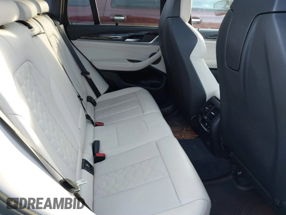2020 BMW X3 M z VIN 5YMTS0C0XL9B25245, wystawiony jako IAAI lot #41607826 z przebiegiem 52 456 mil mil oraz . Historia ofert i sprzedaży dostępna na DreamBid. Obrazek 8.