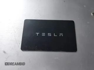 2025 Tesla Model 3 Long Range z VIN 5YJ3E1EB3SF907019, wystawiony jako IAAI lot #42117014 z przebiegiem 3 323 mil mil oraz . Historia ofert i sprzedaży dostępna na DreamBid. Obrazek 11.