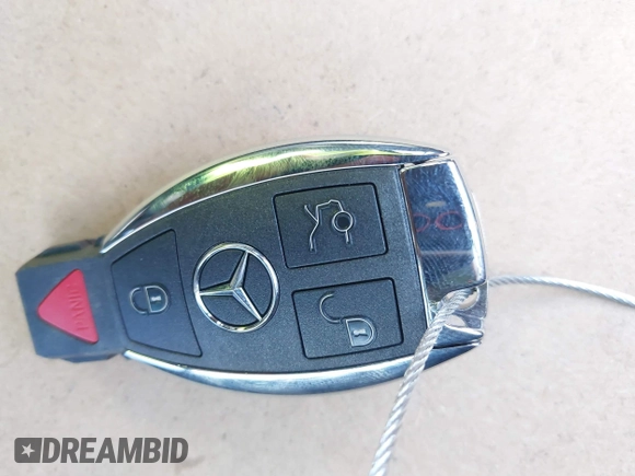 2018 Mercedes-Benz GLC 300 with VIN WDC0G4JB8JV019333, listed as a IAAI auction lot 42059817 with 110,499 mi miles and . Bid and sale history available at DreamBid. Image 11.