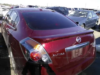 2011 Nissan Altima 2.5 S with VIN 1N4AL2AP8BN401035, listed as a IAAI auction lot 21391697 with 1 mi miles. Bid and sale history available at carsss.com. Image 3.