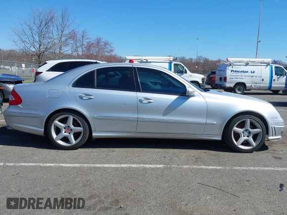 2009 Mercedes-Benz E 350 Luxury z VIN WDBUF87X99B417392, wystawiony jako IAAI lot #41890891 z przebiegiem 172 385 mil mil oraz . Historia ofert i sprzedaży dostępna na DreamBid. Obrazek 13.