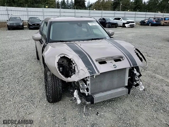 2023 MINI Clubman Cooper S with VIN WMWXJ1C02P2T83500, listed as a Copart auction lot 73221504 with 3,739 mi miles and Salvage Title. Bid and sale history available at carsss.com. Image 11.