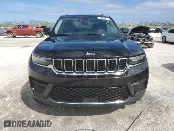2023 Jeep Grand Cherokee Laredo z VIN 1C4RJGAG4PC648426, wystawiony jako Copart lot #75140784 z przebiegiem Nie podano mil oraz Nie do naprawy • Non repairable. Historia ofert i sprzedaży dostępna na DreamBid. Obrazek 5.