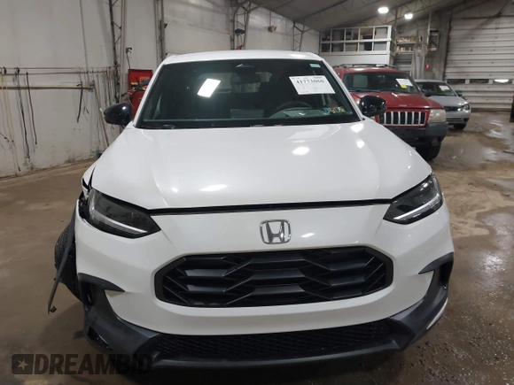 2024 Honda HR-V Sport with VIN 3CZRZ2H5XRM774513, listed as a IAAI auction lot 41773060 with 2,214 mi miles. Bid and sale history available at carsss.com. Image 12.
