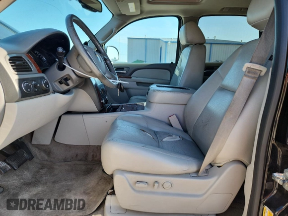 2014 Chevrolet Tahoe LTZ with VIN 1GNSKCE09ER116627, listed as a Copart auction lot 64214685 with 240,970 mi miles and Clean title. Bid and sale history available at DreamBid. Image 7.