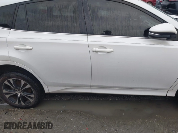 2015 Toyota RAV4 Limited z VIN JTMYFREV9FJ051087, wystawiony jako IAAI lot #41579035 z przebiegiem 173 683 mil mil oraz . Historia ofert i sprzedaży dostępna na DreamBid. Obrazek 13.
