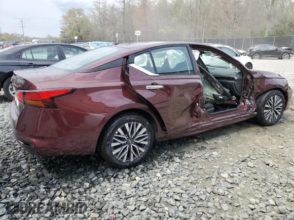 2025 Nissan Altima SV with VIN 1N4BL4DV9SN310365, listed as a Copart auction lot 52677915 with 12,080 mi miles and Salvage Title. Bid and sale history available at carsss.com. Image 3.