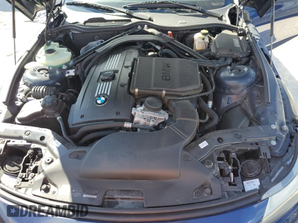 2013 BMW Z4 sDrive35i with VIN WBALM7C58DE385458, listed as a Copart auction lot 77959004 with 43,616 mi miles and Salvage Title. Bid and sale history available at carsss.com. Image 11.