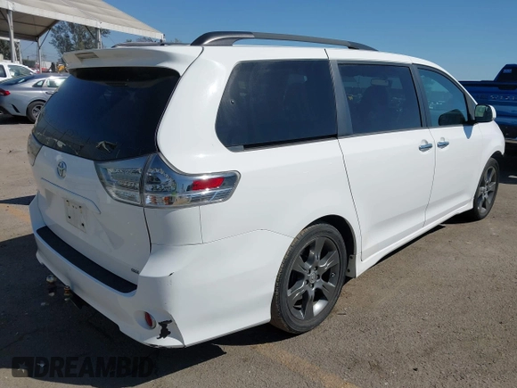 2016 Toyota Sienna SE с VIN 5TDXK3DC0GS702003, выставлен на аукционе IAAI как лот 41957604 с пробегом 41 409 миль миль и . История ставок и продаж доступна на DreamBid. Изображение 4.