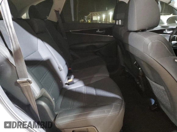 2020 Kia Sorento S z VIN 5XYPG4A51LG616381, wystawiony jako Copart lot #83741614 z przebiegiem 95 446 mil mil oraz Czysty tytuł • Clean title. Historia ofert i sprzedaży dostępna na DreamBid. Obrazek 11.