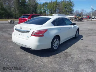 2013 Nissan Altima 2.5 SL with VIN 1N4AL3AP6DN513695, listed as a IAAI auction lot 41933132 with 183,366 mi miles. Bid and sale history available at carsss.com. Image 4.