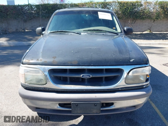 1997 Ford Explorer XL z VIN 1FMDU32E5VUA59508, wystawiony jako IAAI lot #41608736 z przebiegiem 268 377 mil mil oraz . Historia ofert i sprzedaży dostępna na DreamBid. Obrazek 12.