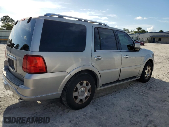 2006 Lincoln Navigator Luxury with VIN 5LMFU27576LJ27128, listed as a Copart auction lot 70362034 with 174,518 mi miles and Salvage Title. Bid and sale history available at carsss.com. Image 3.