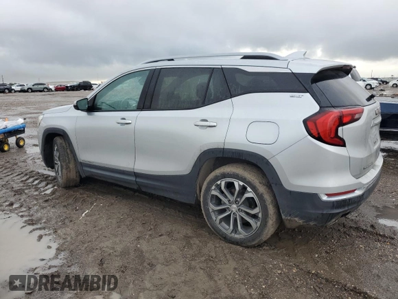 2020 GMC Terrain SLT z VIN 3GKALPEXXLL237407, wystawiony jako Copart lot #50748645 z przebiegiem 83 740 mil mil oraz Czysty tytuł • Clean title. Historia ofert i sprzedaży dostępna na DreamBid. Obrazek 2.