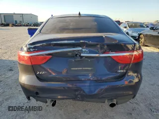 2016 Jaguar XF 35t Premium with VIN SAJBD4BV7GCY07333, listed as a Copart auction lot 72676984 with 70,630 mi miles and Salvage Title. Bid and sale history available at carsss.com. Image 6.
