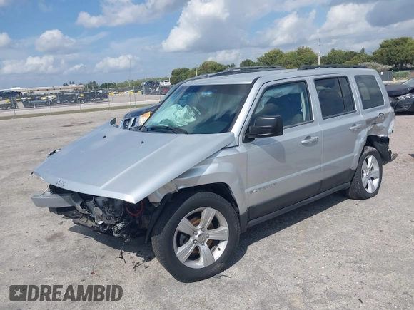 2013 Jeep Patriot Latitude with VIN 1C4NJPFA1DD260398, listed as a IAAI auction lot 41726749 with 146,609 mi miles. Bid and sale history available at carsss.com. Image 17.