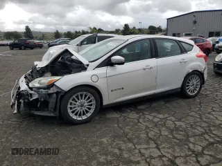 2014 Ford Focus Electric z VIN 1FADP3R48EL341890, wystawiony jako Copart lot #51531905 z przebiegiem 76 393 mil mil oraz Szkody całkowita. Historia ofert i sprzedaży dostępna na DreamBid. Obrazek 1.