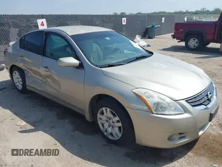 2010 Nissan Altima SL z VIN 1N4AL2AP6AN525870, wystawiony jako IAAI lot #42042510 z przebiegiem 143 573 mil mil oraz . Historia ofert i sprzedaży dostępna na DreamBid. Obrazek 1.