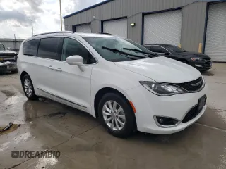 2018 Chrysler Pacifica Touring L with VIN 2C4RC1BG3JR214356, listed as a Copart auction lot 54541515 with 44,975 mi miles and Salvage Title. Bid and sale history available at DreamBid. Image 4.