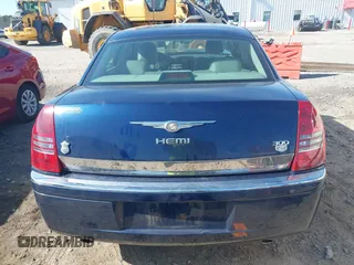2005 Chrysler 300 with VIN 2C3JA63HX5H654114, listed as a IAAI auction lot 41469161 with 136,104 mi miles. Bid and sale history available at carsss.com. Image 17.