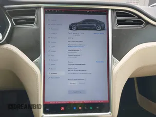 2017 Tesla Model S 100D z VIN 5YJSA1E28HF229836, wystawiony jako IAAI lot #42011901 z przebiegiem 81 012 mil mil oraz . Historia ofert i sprzedaży dostępna na DreamBid. Obrazek 19.