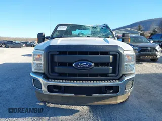 2015 Ford F-250 XLT z VIN 1FT7X2B67FEA07014, wystawiony jako IAAI lot #41625425 z przebiegiem 113 404 mil mil oraz . Historia ofert i sprzedaży dostępna na DreamBid. Obrazek 13.