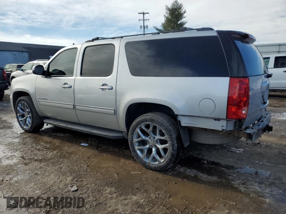 2013 GMC Yukon XL SLE with VIN 1GKS1HE02DR203829, listed as a Copart auction lot 42528135 with 191,223 mi miles and Clean Title. Bid and sale history available at carsss.com. Image 2.