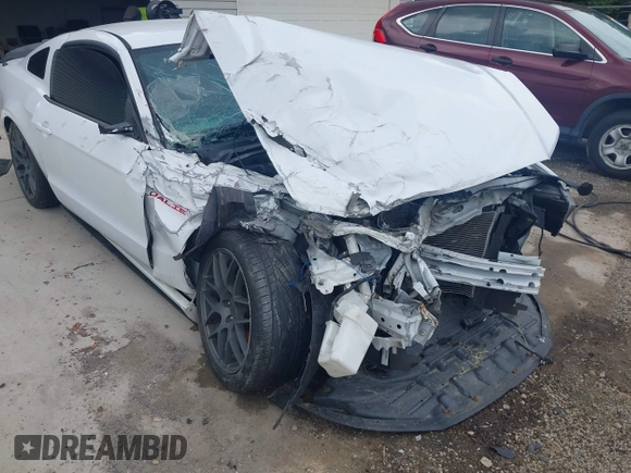 2014 Ford Mustang V6 with VIN 1ZVBP8AM3E5303642, listed as a IAAI auction lot 42559641 with 64,014 mi miles and . Bid and sale history available at DreamBid. Image 6.