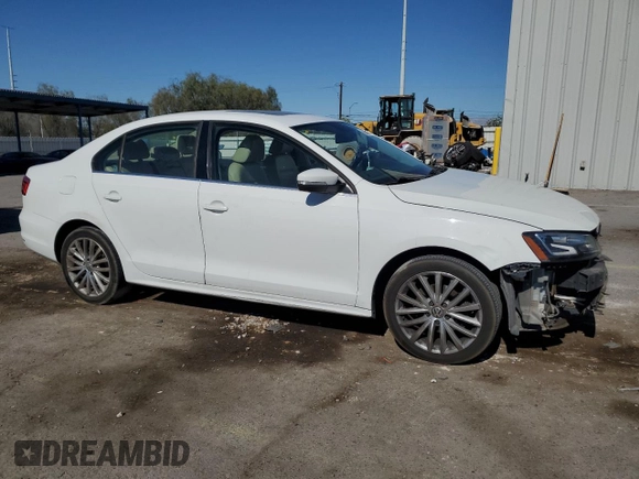 2015 Volkswagen Jetta SE с VIN 3VWD17AJ3FM321712, выставлен на аукционе Copart как лот 60566405 с пробегом 90 386 миль миль и Списание • Salvage title. История ставок и продаж доступна на DreamBid. Изображение 4.