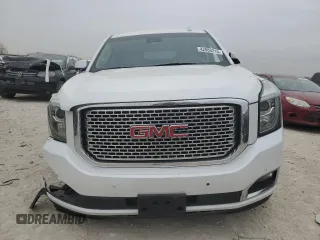 2016 GMC Yukon Denali with VIN 1GKS2CKJ8GR271098, listed as a Copart auction lot 42983315 with 109,582 mi miles and Salvage Title. Bid and sale history available at carsss.com. Image 5.