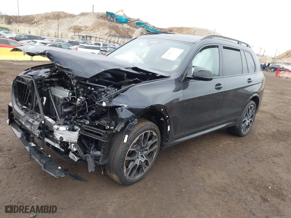 2025 BMW X7 M60i with VIN 5UX33EM08S9X65854, listed as a IAAI auction lot 41689675 with 2,595 mi miles. Bid and sale history available at carsss.com. Image 2.