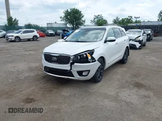 2018 Kia Sorento SX Limited with VIN 5XYPKDA55JG429852, listed as a IAAI auction lot 42823592 with 84,317 mi miles and . Bid and sale history available at DreamBid. Image 2.