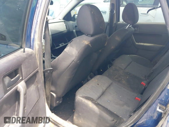 2008 Ford Focus SE z VIN 1FAHP35N38W110236, wystawiony jako IAAI lot #42055686 z przebiegiem 199 602 mil mil oraz . Historia ofert i sprzedaży dostępna na DreamBid. Obrazek 8.