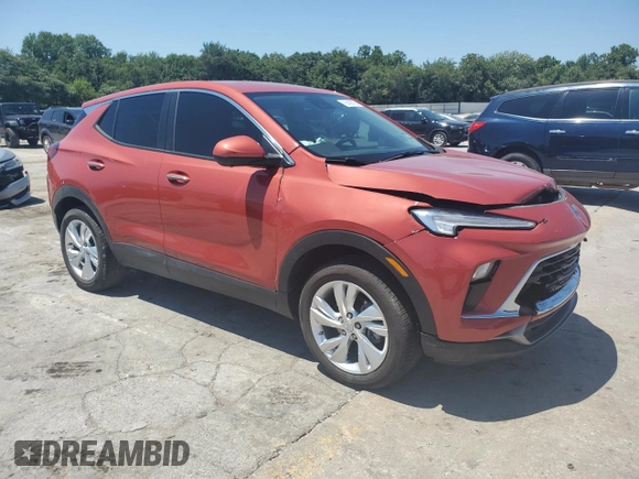 2024 Buick Encore GX Preferred z VIN KL4AMBSL2RB167581, wystawiony jako Copart lot #66429785 z przebiegiem Nie podano mil oraz Szkoda całkowita • Salvage title. Historia ofert i sprzedaży dostępna na DreamBid. Obrazek 4.