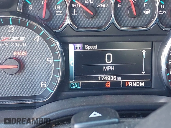 2015 Chevrolet Silverado 1500 LT with VIN 1GCRCREC1FZ308160, listed as a IAAI auction lot 41650625 with 174,936 mi miles. Bid and sale history available at carsss.com. Image 15.