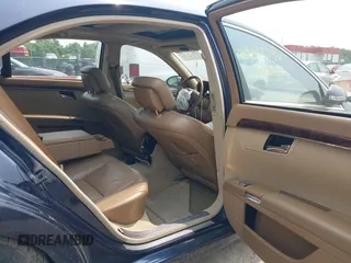 2007 Mercedes-Benz S 550 с VIN WDDNG71X47A108623, выставлен на аукционе IAAI как лот 42395736 с пробегом 192 584 миль миль и . История ставок и продаж доступна на DreamBid. Изображение 8.