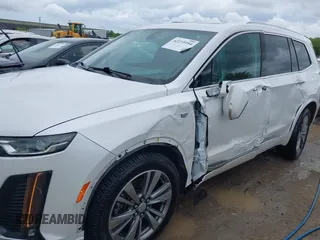 2021 Cadillac XT6 Premium Luxury z VIN 1GYKPDRS0MZ141453, wystawiony jako IAAI lot #42215954 z przebiegiem 144 245 mil mil oraz . Historia ofert i sprzedaży dostępna na DreamBid. Obrazek 6.