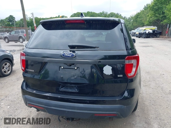 2017 Ford Police Interceptor Utility z VIN 1FM5K8AR8HGA37503, wystawiony jako IAAI lot #42414520 z przebiegiem 107 551 mil mil oraz . Historia ofert i sprzedaży dostępna na DreamBid. Obrazek 16.