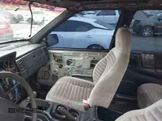 1995 Jeep Grand Cherokee Laredo with VIN 1J4GZ58S4SC778322, listed as a IAAI auction lot 41498800 with 255,058 mi miles. Bid and sale history available at carsss.com. Image 5.