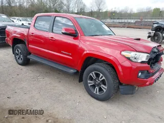 2017 Toyota Tacoma SR5 with VIN 3TMCZ5AN6HM052025, listed as a IAAI auction lot 41952748 with 140,016 mi miles. Bid and sale history available at carsss.com. Image 1.
